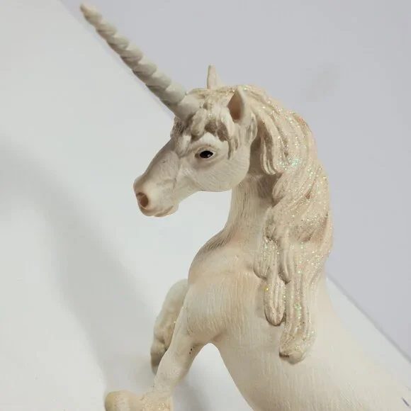 2004 Schleich White Unicorn Glitter Sparkle Mane And Tail Figurine 4 Inches - Picture 9 of 15